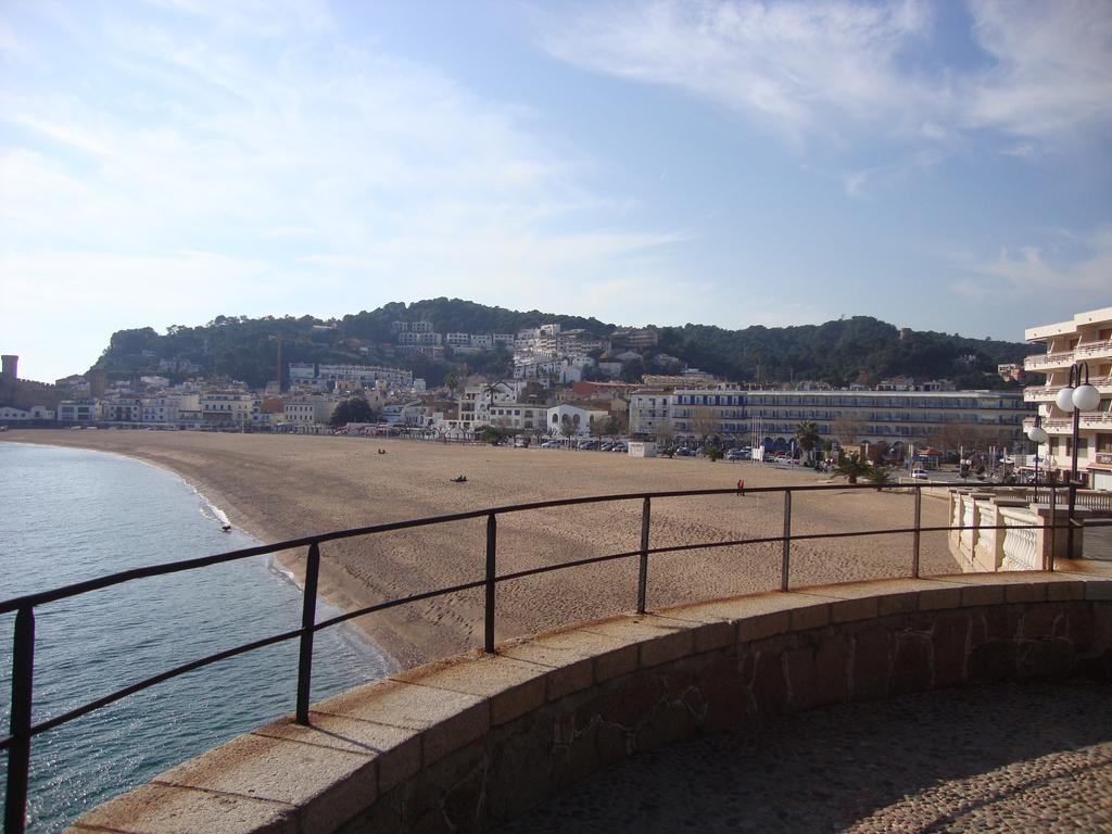 Apartaments Claudi Tossa de Mar Luaran gambar